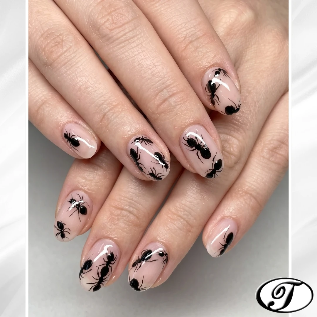 Halloween Nail Art Design